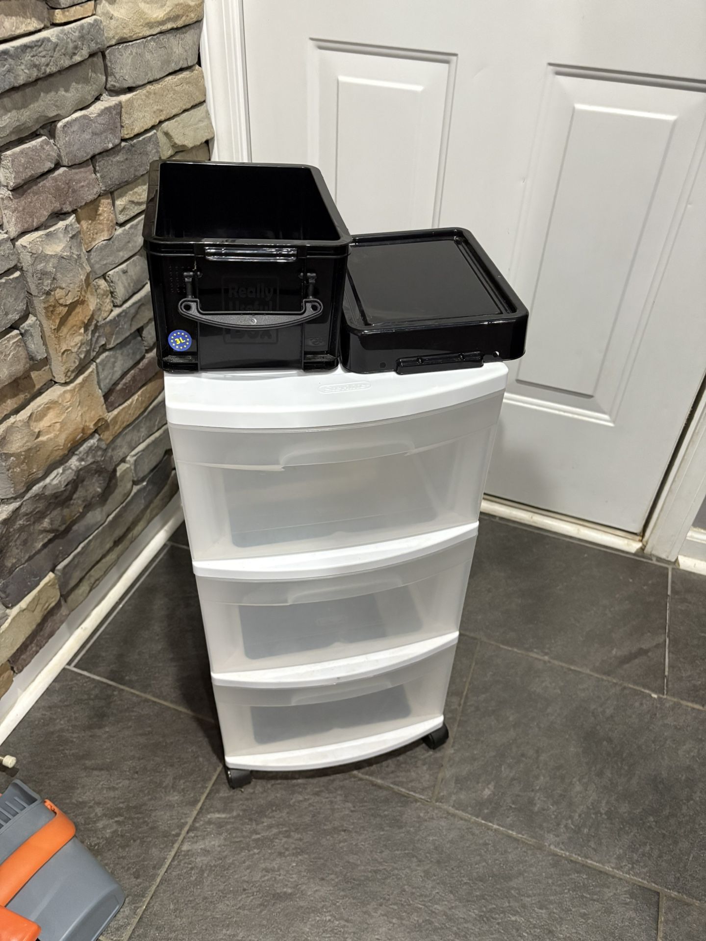 Sterilite 3 drawer unit & Useful Storage Container