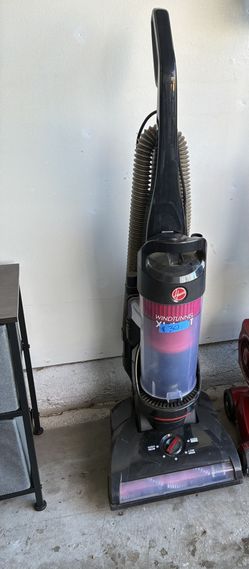 HOOVER VECUUM CLEANER