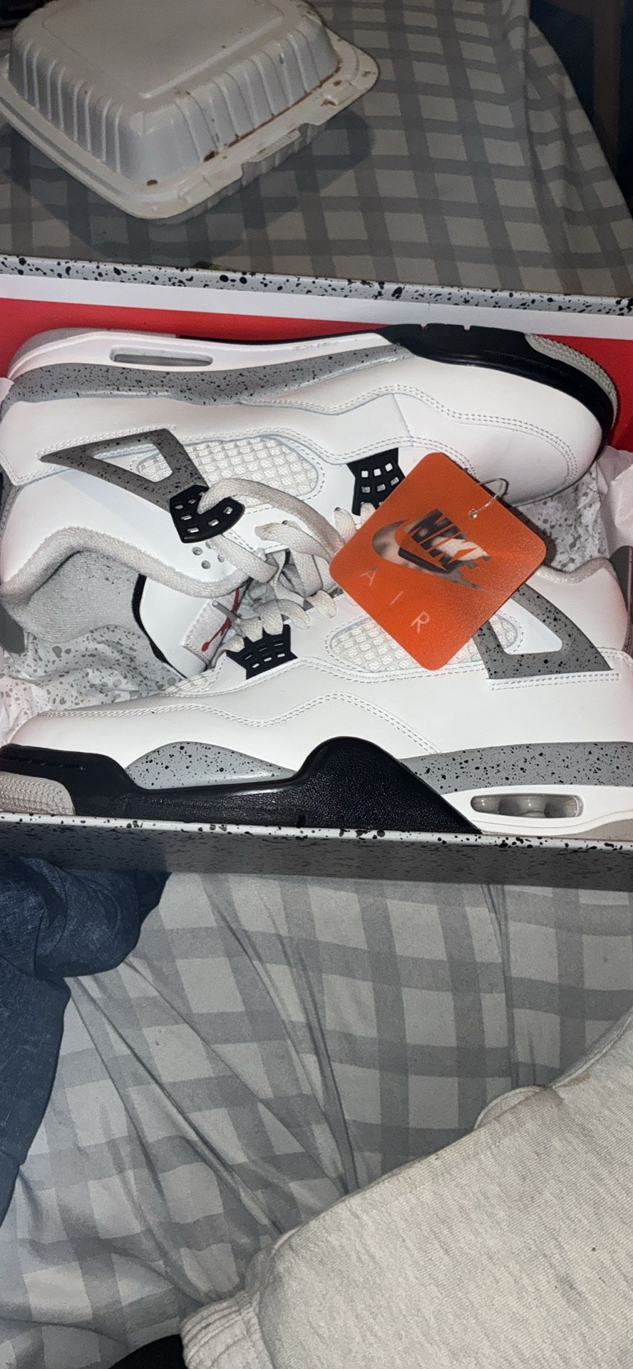 Jordan 4s