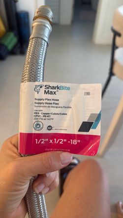 SharkBite Max Supply Flex Hose 1/2" x 18"