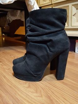 Black Platform Boots 6.5