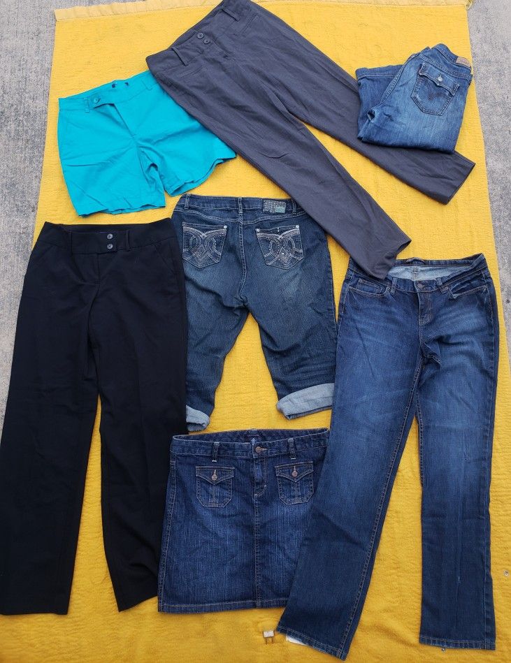 Women's Size 10: Tommy Hilfiger Denim Skirt, Denim Capris, Jeans, Black & Grey Dress Pants & Teal Shorts,  All For $10!!