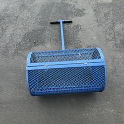 Lawn/GardenSpreader, 24" Metal Mesh Basket Topdressing Roller with Upgrade T Shaped Handle for Top Dressing Compost, Dirt