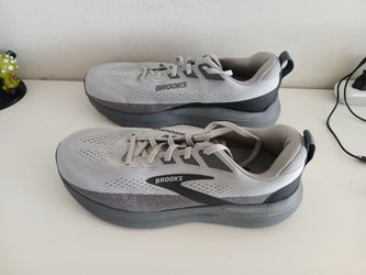 First come first pick up!!!
Brooks Beast GTS 26 original  size 13.
Only 60 dollars or you can buy at Footlocker for 175 dollars.
Incredible deal!!