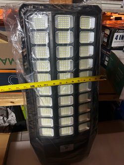 BRAND  NEW  BIG 9000 WATTS  WITH GLASS  LENSE  LED   Solar Street Light Outdoor waterproof for commercial or home