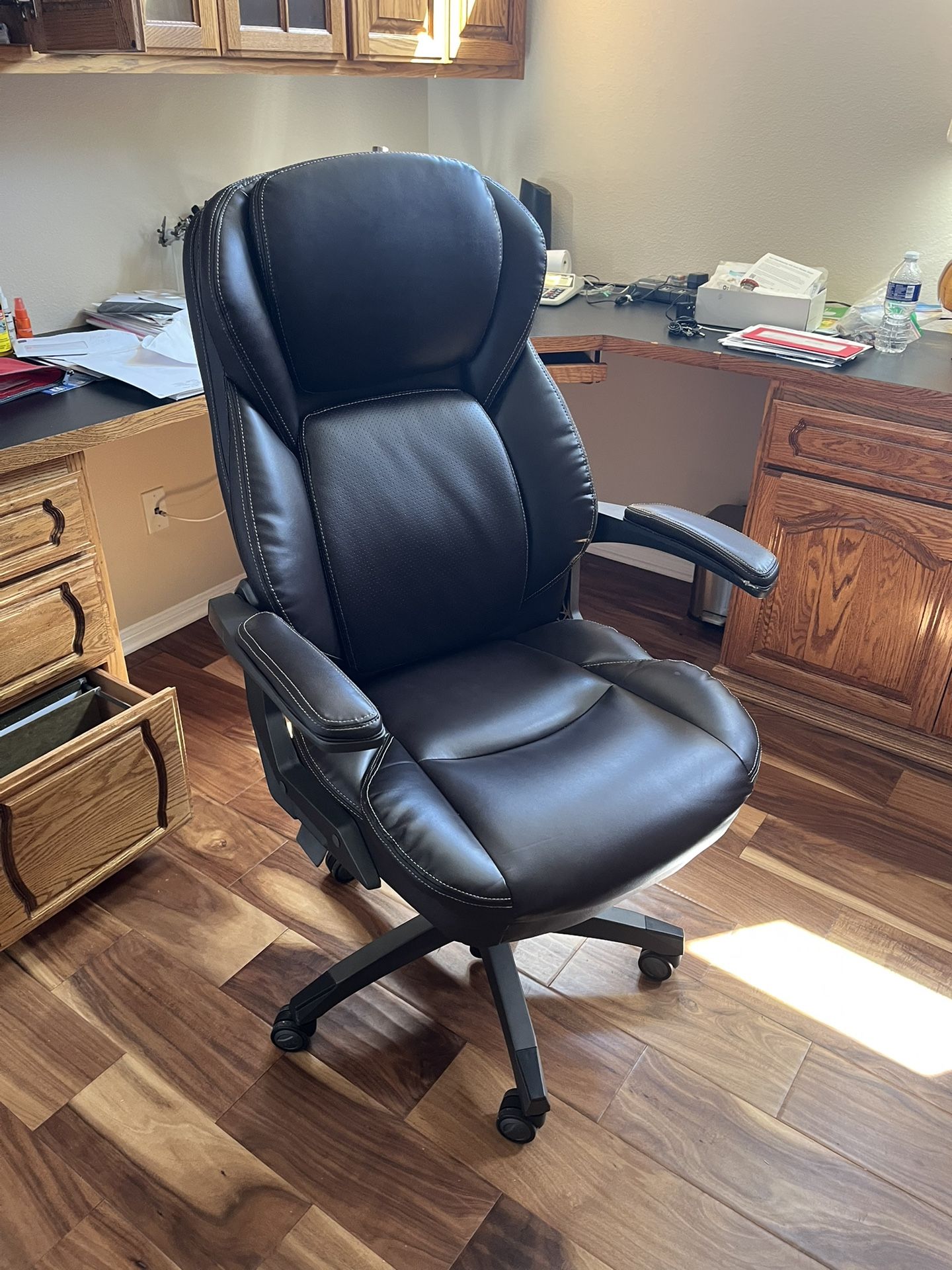 Lazy boy Leather Desk Chair Perfect Condition