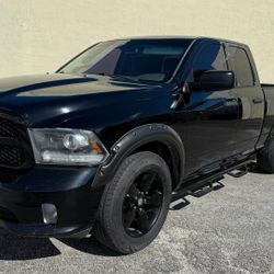 Dodge RAM 1500 2014