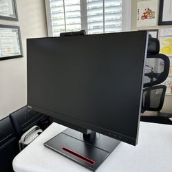 ThinkCentre TIO24GEN4 - All In One Student Computer