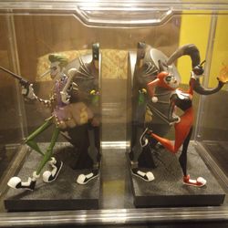 Statues Harley Quinn And The Joker DC Direct Bookends