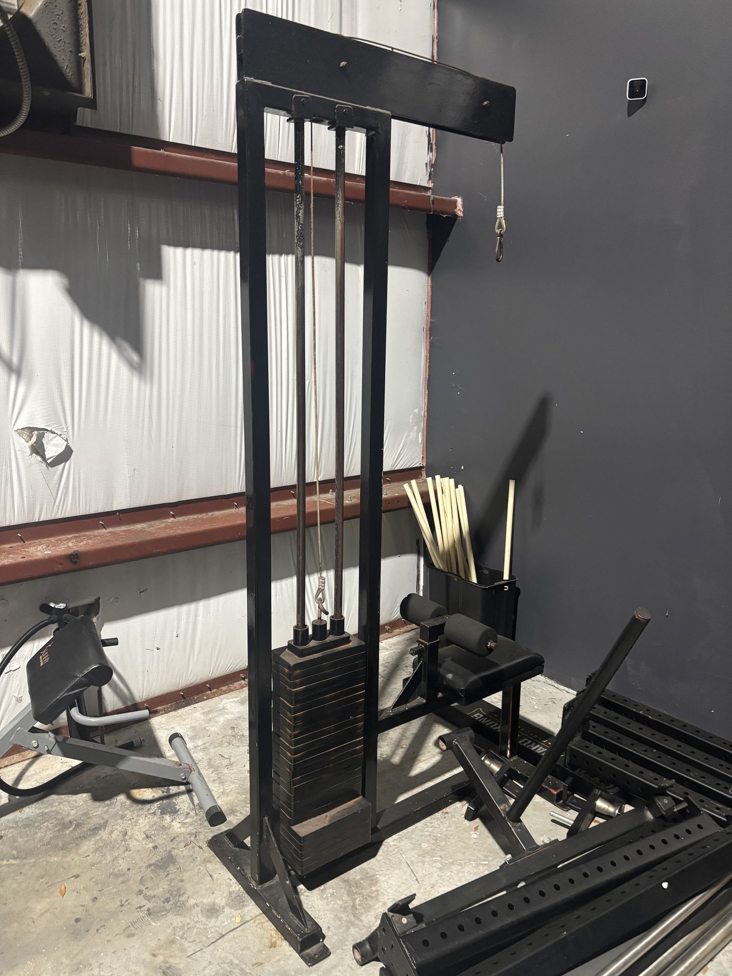 Commercial Lat Pulldown