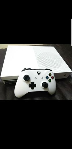 XBOX ONE S 1TB (1000GB) 4K LIKE NEW 💯👌🤩🎁 PERFECT CONDITION 🤩💯👌