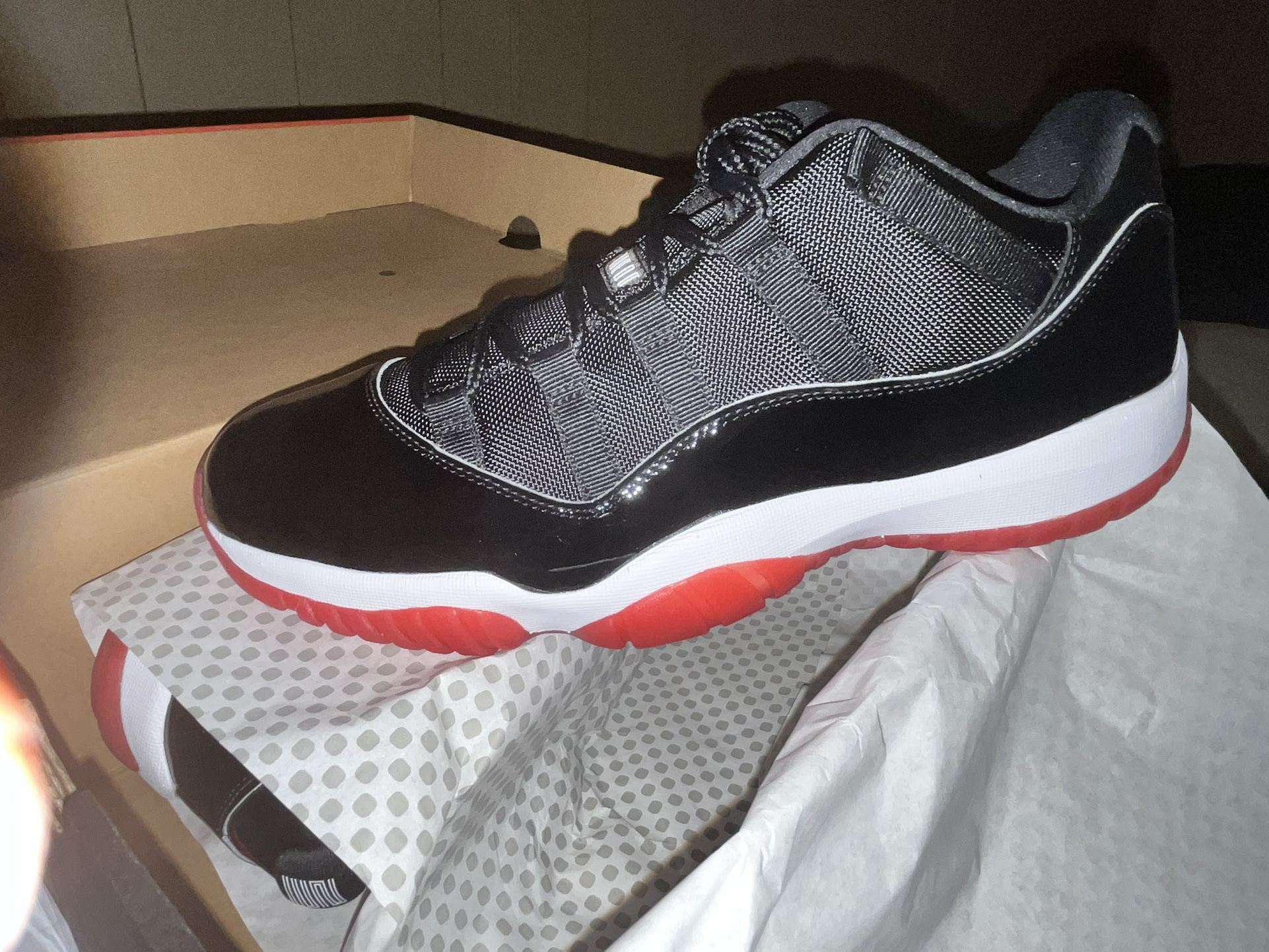 Nike Air Jordan 11 Bred Lows