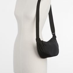 BRAND NEW GAP BLACK CROSSBODY BAG