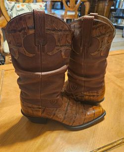 New Ariat  Cowgirl  Boots Size 6