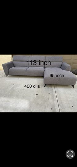 Sectional, Beautiful Excellent Condition Stained Ribs Burns Pet Free