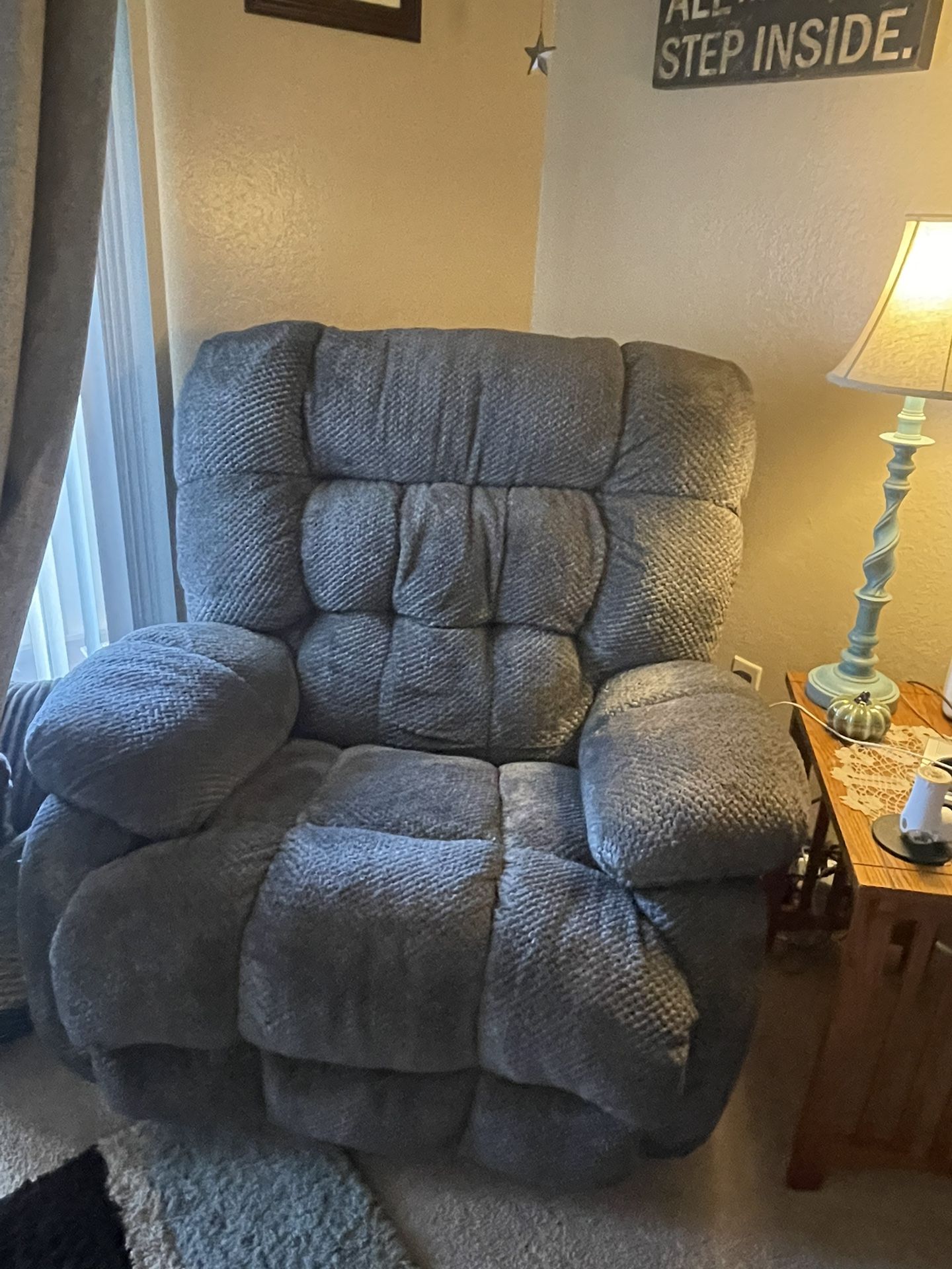 Very Good Condition  Large Recliner $50