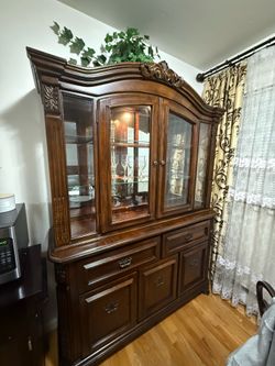 Elegant Cherry Wood China Cabinet with Glass Display & Storage