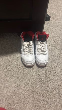 Air Jordan 5 retro fire red 2025