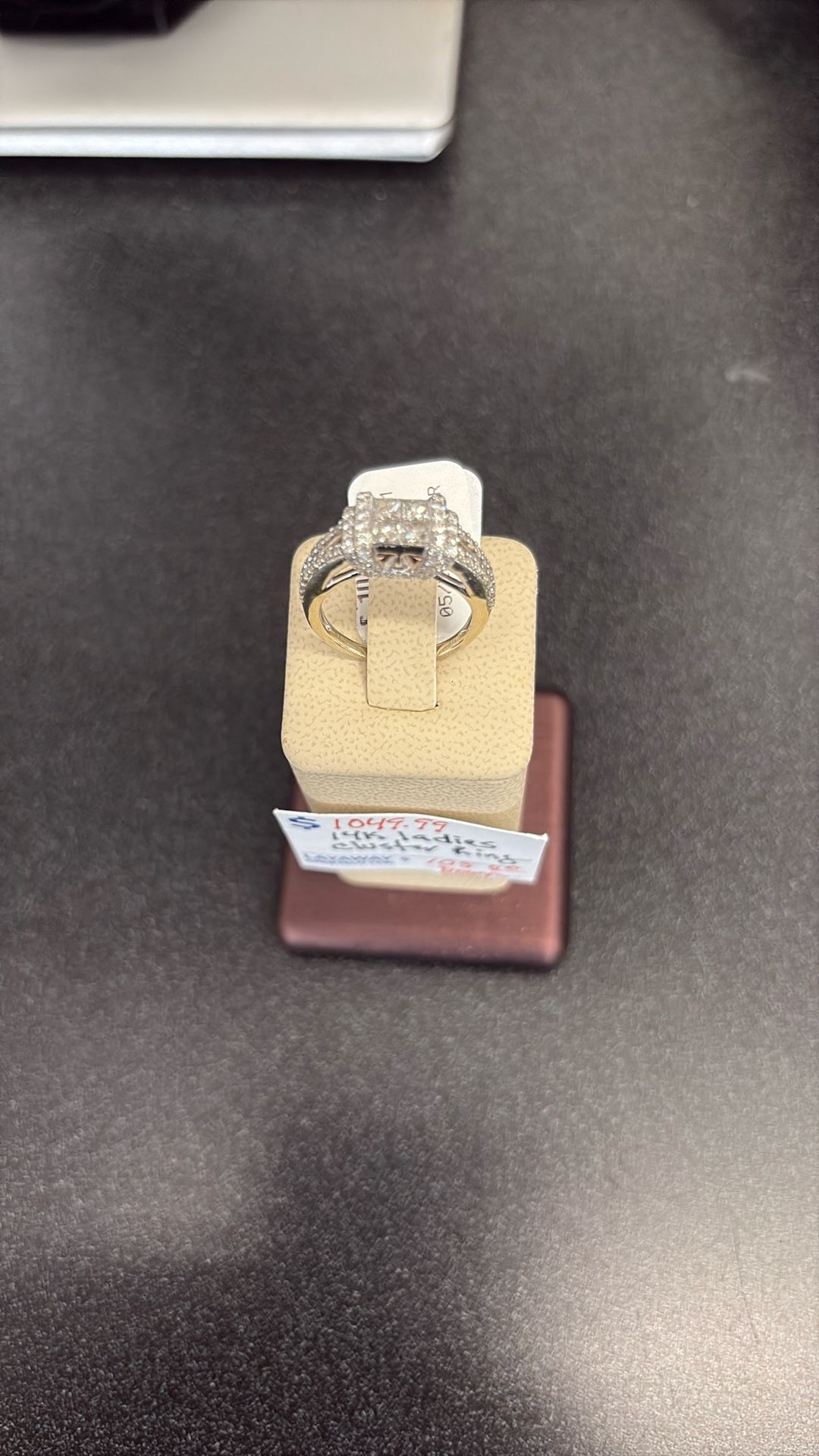 Ladies Ring