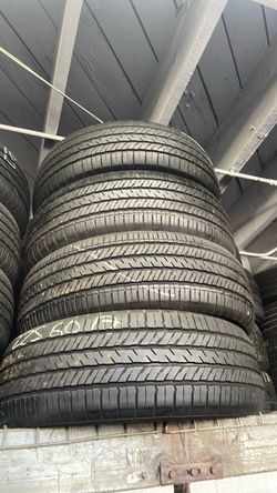225/60R17 marca yokohama usadas en excelentes condiciones de vida