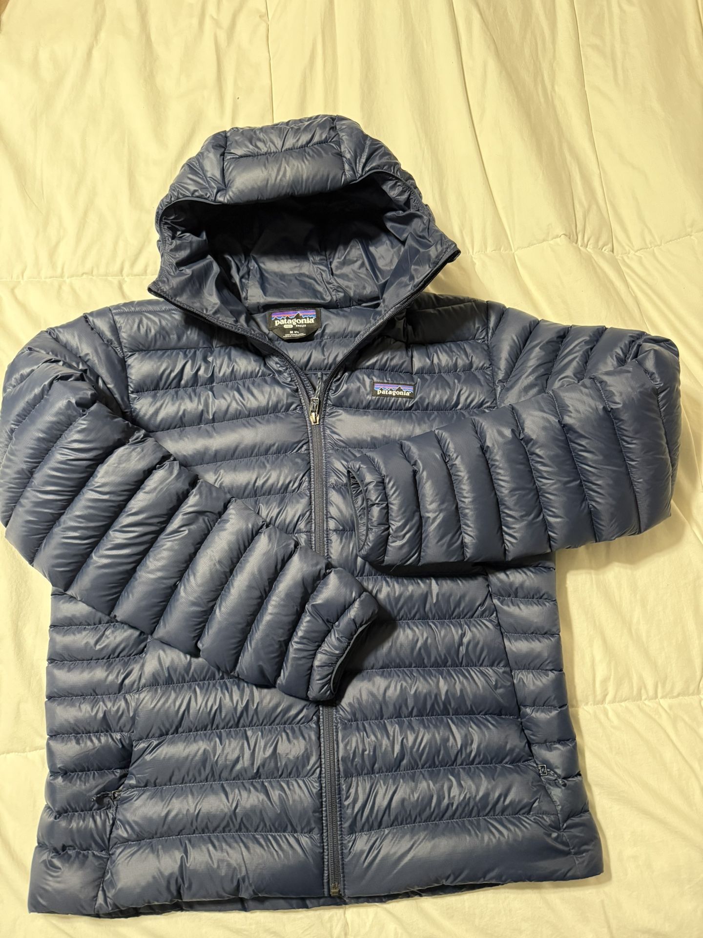 Patagonia Down Sweater Hoody - Mens Medium