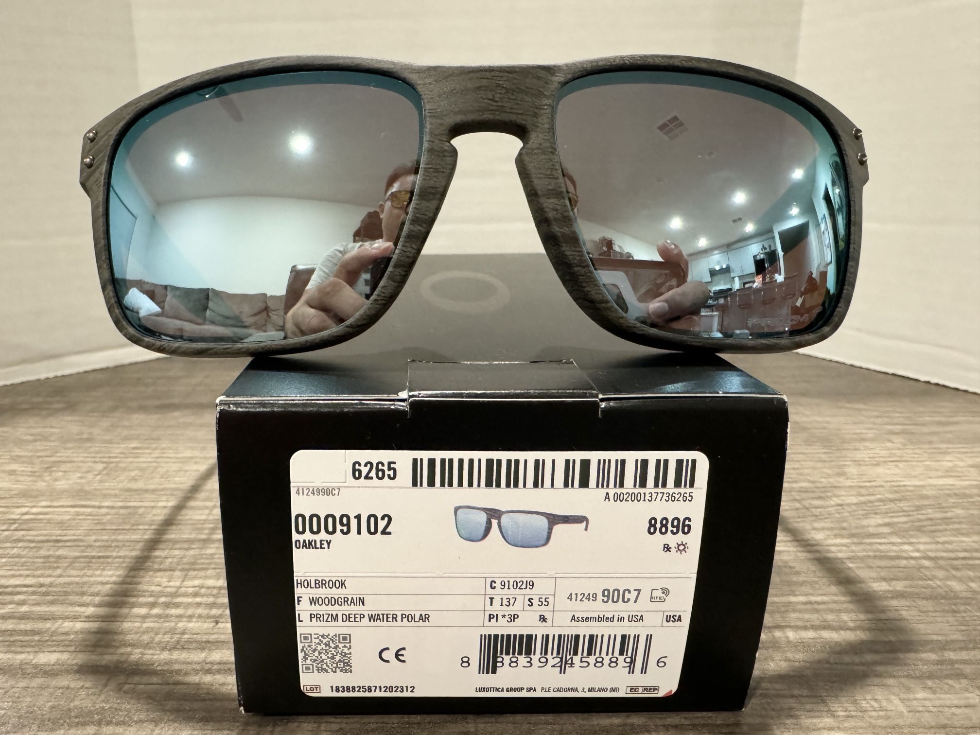 New Oakley Holbrook Woodgrain Prizm Deep Water Polarized Sunglasses