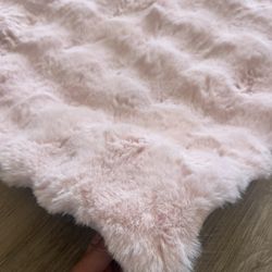 Washable Faux Rabbit Rug