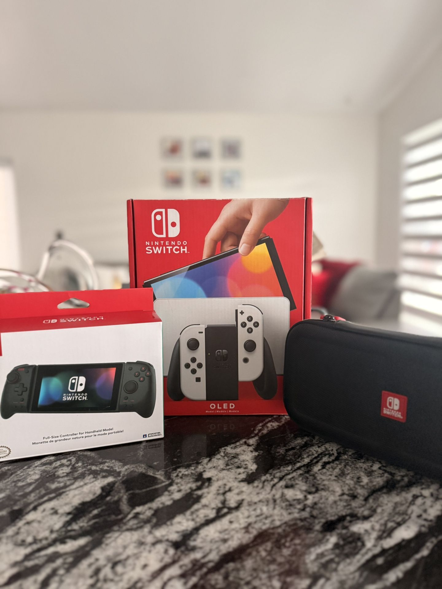 Nintendo Switch – OLED Model w/White Joy-Con