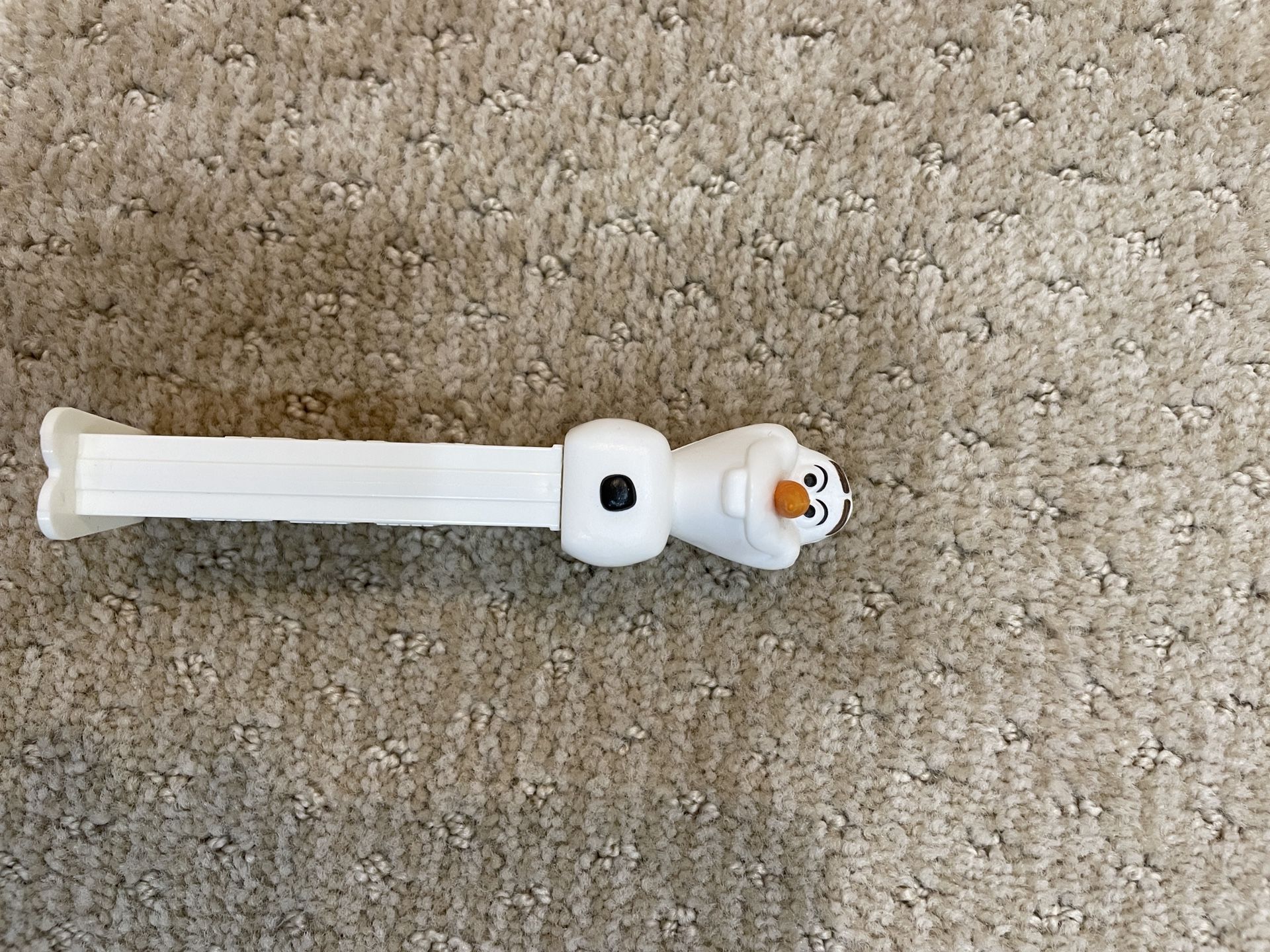 Olaf PEZ dispenser 