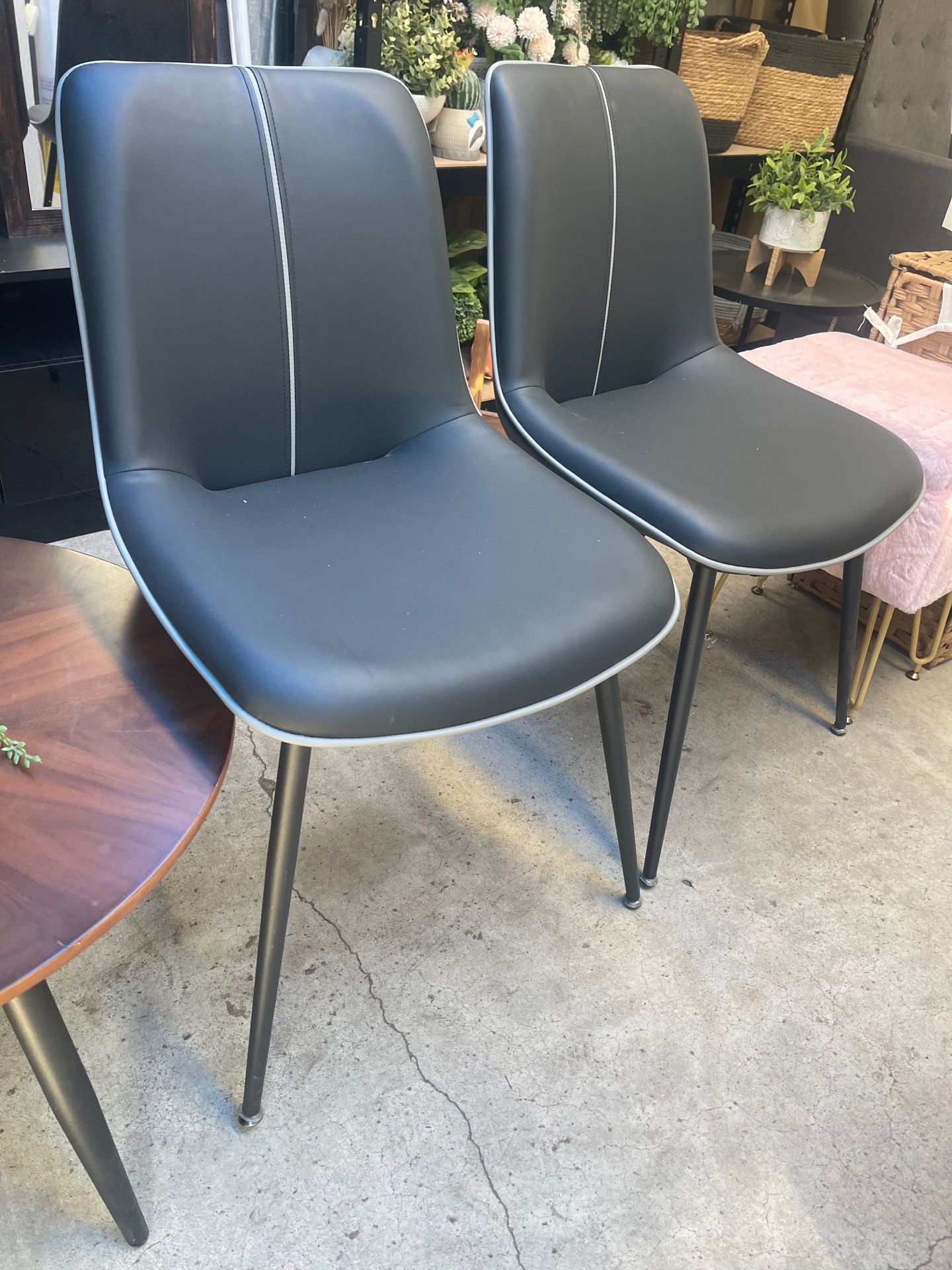 set of 2 dining chairs
