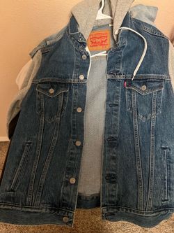 Levi’s trucker jacket