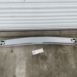 2021 2023 TOYOTA SIENNA REAR BAR REINFORCEMENT OEM