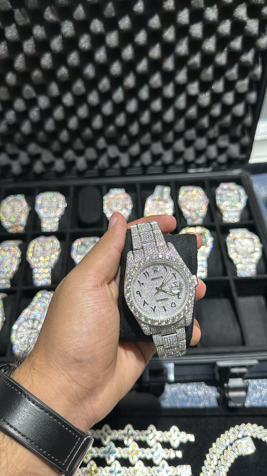 Fully flooded bus down VVS Moissanite diamond AP Royal Oak Direct message for price