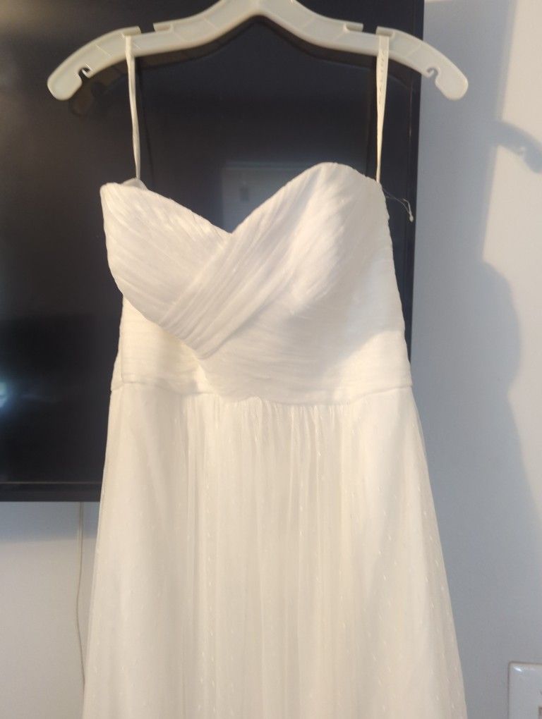 Never Worn Wedding Dress