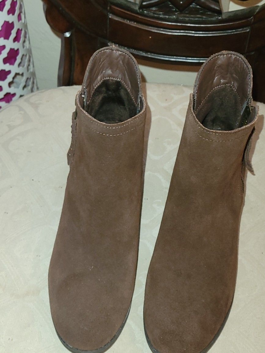 Women's Skechers Taxi, Don't Trip Boots