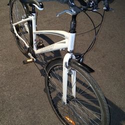 Xfinity Boss Three Comfort Bicycel