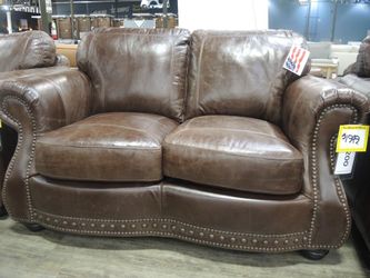 Rocky Mountain Leather Brown Distressed Nailhead Rolled-Arm Loveseat