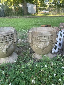 2 Antique Beautiful Concrete Planters