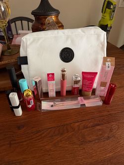 Mixed Makeup Bundle with Cosmetic Bag