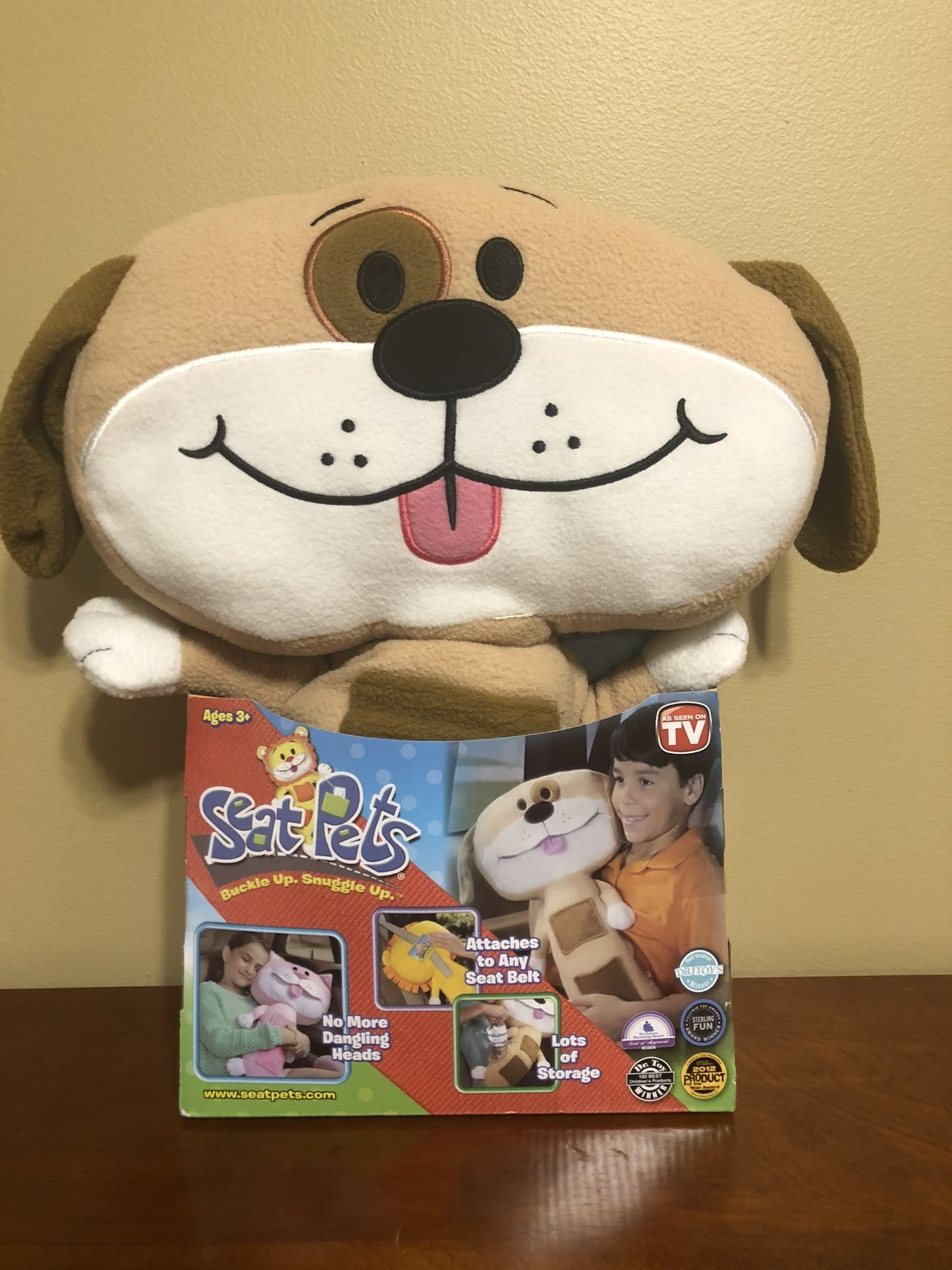 New In box Kids Seat Pets Travel Neck Support Pillow In Puppy Dog, Supports Neck While Napping, Machine Washable, Has Multiple Pockets For Toys, attac