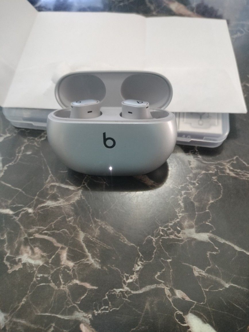 Beats Buds Plus