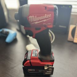 Milwaukee FUEL 18v Brushless 1/4in Hex Impact Driver 