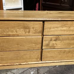 Solid wood dresser 6 drawers light brown L58”*D18”*H29”(address in description) 👇delivery 🚚 available within 15 miles for extra $55 delivery fees Pi