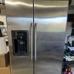 GE Refrigerator Freezer  - OBO