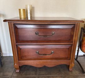 Stunning Vintage Drexel Heritage French Countryside Nightstand / End Table — Excellent Condition