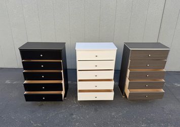 New Chest 5-Drawer Dresser