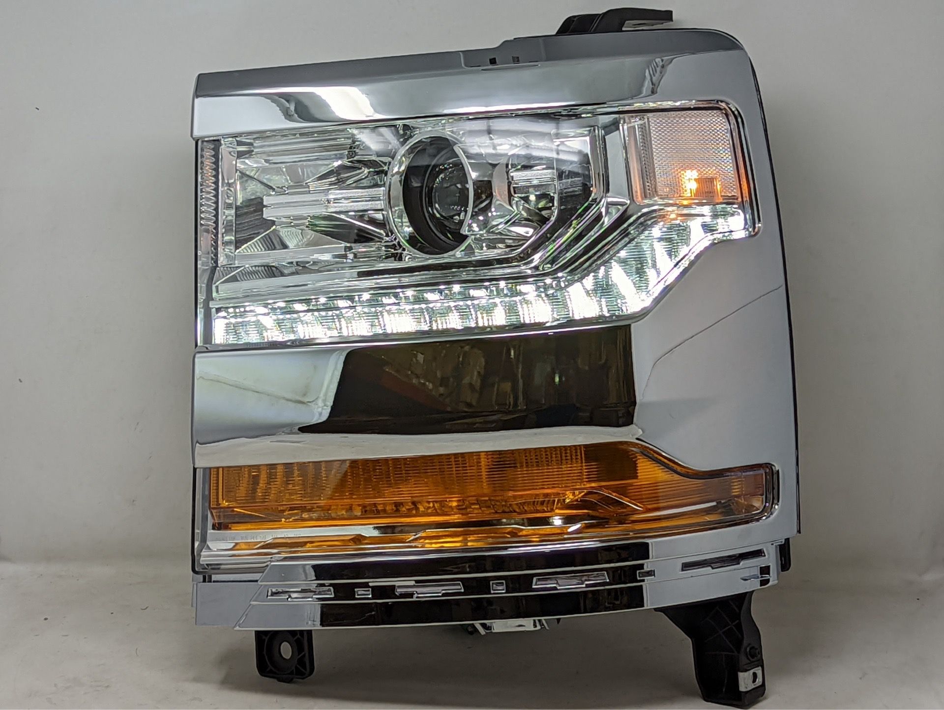 2016 Chevy Silverado Headlights (Aftermarket)