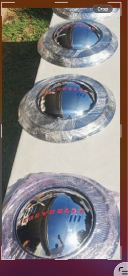 1939 Chevrolet hubcaps