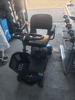 Electric wheelchair/scooter