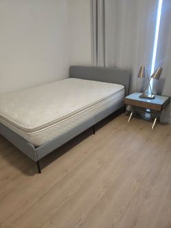 Full/Queen mattress memory foam